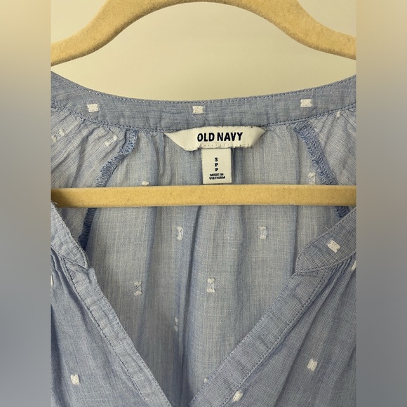 Old Navy Light Blue quarter length sleeve blouse - Picture 5 of 6